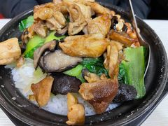 香菇鸡肉煲仔饭-桂林米粉(洋桥店)