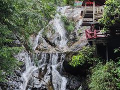 -天门沟九州驿站树上汤泉