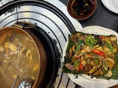 -阿山卓·野生菌火锅·纳西火塘烤肉