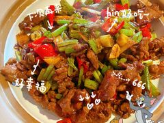 小炒黄牛肉-魏铭鱼头捞饭(晋阳路店)