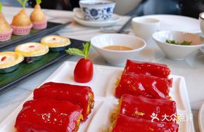 Crispy Golden Sand Red Rice Noodle Roll