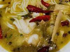 -渝是乎酸菜鱼·川渝小炒(新世界百货望京店)