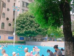 -矿泉游泳场