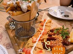 -Mark&Mars Restaurant