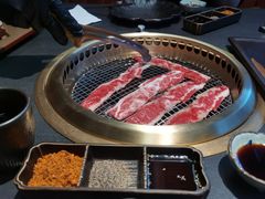 -铭牛烧肉·和牛海鲜自助(高新月牙湖店)