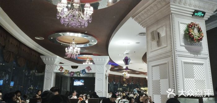 荣誉国际酒店-云顶旋转餐厅大堂图片