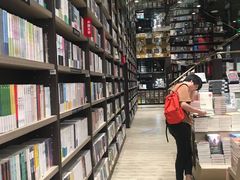 -钟书阁(群光广场店)