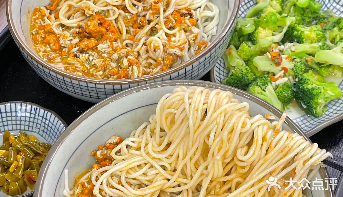 12只蟹做的一碗蟹黄捞面🍜我连碗都想舔干净