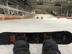-乔波室内滑雪场