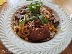 -Dragon Pizza•圆脸龙披萨·牛排餐厅