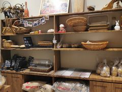 -沁屋面包店(人民东路店)