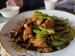 -梁子湖东篱老屋生态庄园