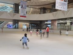 -冰纷万象滑冰场(南山万象天地店)