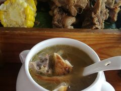 手抓牦牛肉-桑吉林新派藏餐·汤锅·川菜