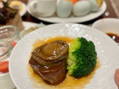 -南湖名都·景湖轩全日制餐厅·海鲜自助·东南亚风味·临湖而食