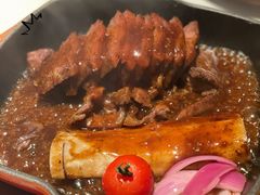 黑椒汁生烧安格斯牛肋骨-炳胜私厨(万象前海店)