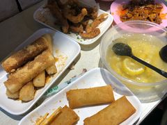 -爆炸头阿姨小四川正宗川味小吃(无任何分店)