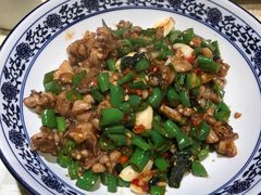 青椒紫苏炒牛蛙-味上湘菜馆(岳麓山店)