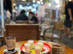 -席娜卡琳火车铁道夜市