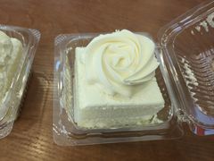 -红宝石·鲜奶小方·海派西点房(丰庄店)