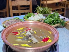 -阿婆情腊排骨火锅·野生菌季(古城旗舰店)