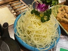 -吴氏老牌坊云南鱼豆花火锅店(通江街店)