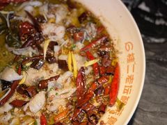 -桂二老坛酸菜鱼(三街两巷店)