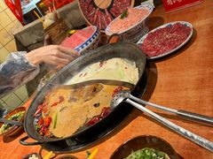 -周小明火锅(黑金冠社区店)