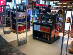 -中免(澳门机场免税店)