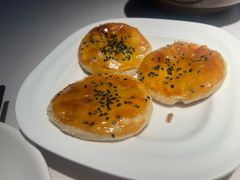 云南重瓣鲜花饼-云腾食府·云南菜