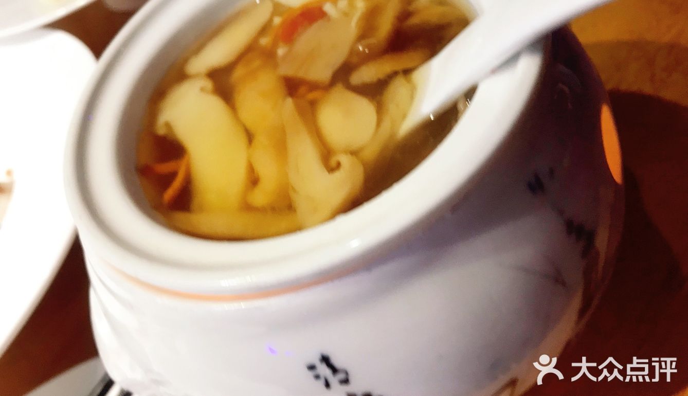 暑假到了，坐坐小憩一下，听听小曲，活动心灵
