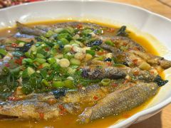 -头上红煨盐鸡·非遗院子餐厅