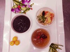 -西安大雁塔科技大学地铁站亚朵酒店