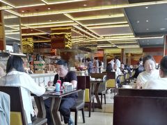 -大中华希尔顿酒店-念自助餐·嗨啤·小龙虾