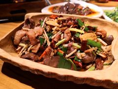 -老滇山寨•云南特色菜•地方菜•民族风情歌舞表演(金碧店)