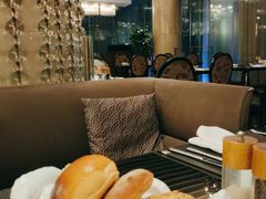 -圣丰索菲特·2 On 988 Café 自助餐厅