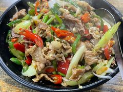 青椒炒肉盖浇饭-文杰餐馆(南洪时尚风情街店)