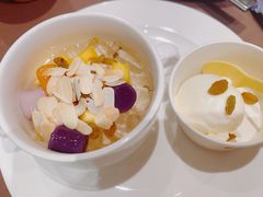 -广州万富希尔顿酒店·感趣自助餐厅·金秋蟹宴生蚝海鲜刺身