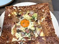 鸡蛋蘑菇熏肉荞麦可丽饼-RAC BAR(安福路店)