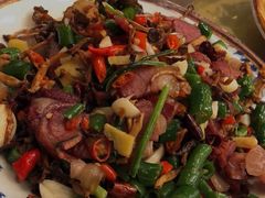 青冈菌炒火腿-礼州土碗菜