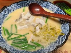 -荣家黄鱼面(南京西路店)