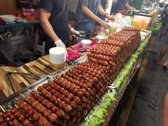 -席娜卡琳火车铁道夜市