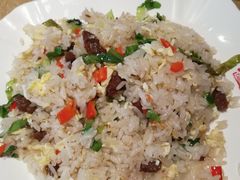 蔬菜牛肉炒饭-泰煌鸡·上海白斩鸡·鸡汤面(鹤庆店)