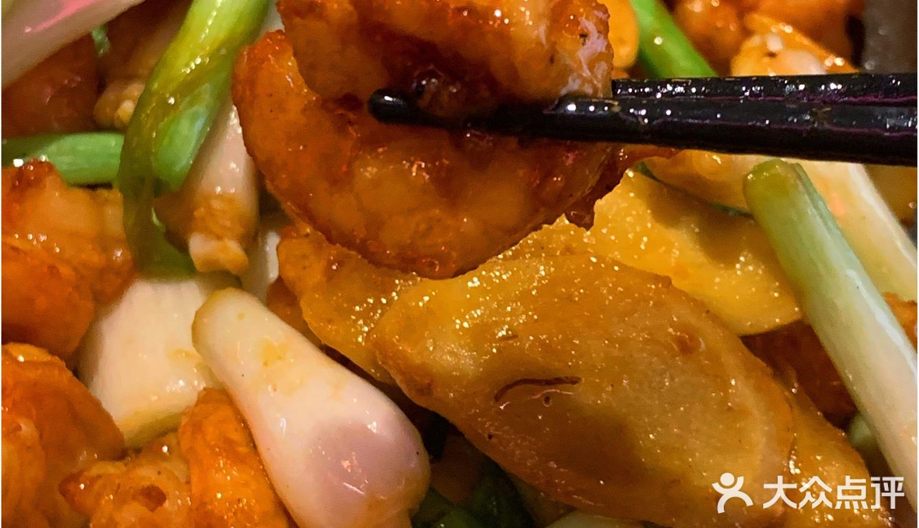 撚手特色粤菜强劲火候啫啫煲丨专门店喳喳煲