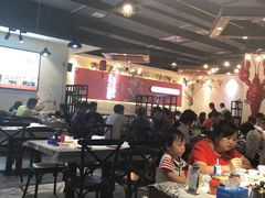 大堂-庞家烧烤客栈(炮台山店)