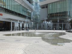 亚洲最大巨型音乐喷泉-东荟城名店仓