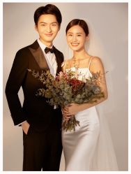 -易摄影婚纱摄影工作室