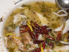 -渔语鱼酸菜鱼新川菜(来福士店)