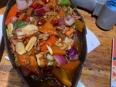 -老滇山寨•云南特色菜•地方菜•民族风情歌舞表演(金碧店)