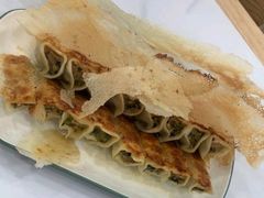 -大肚水饺锅贴·家常融合菜(新港店)